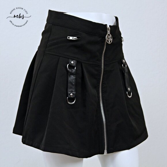 Killstar Killer Blaire B*tch Mini Mini Skirt Black Silver Women S - Picture 7 of 14